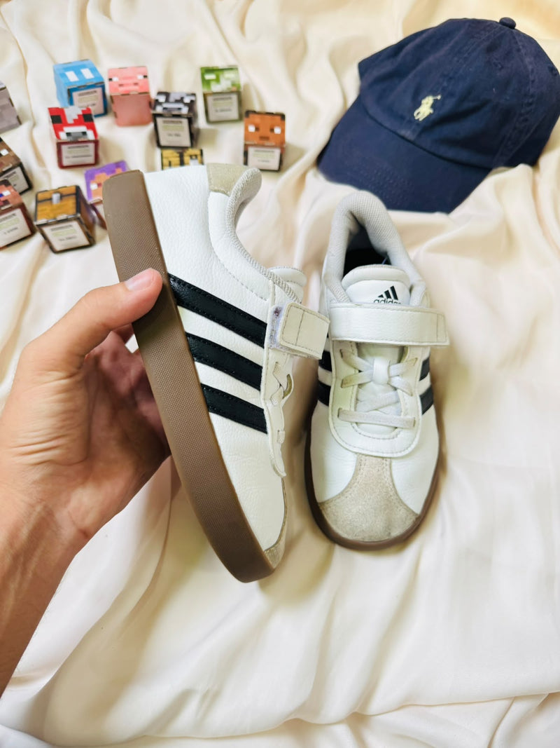 Adidas kids white black gum sneaker side view