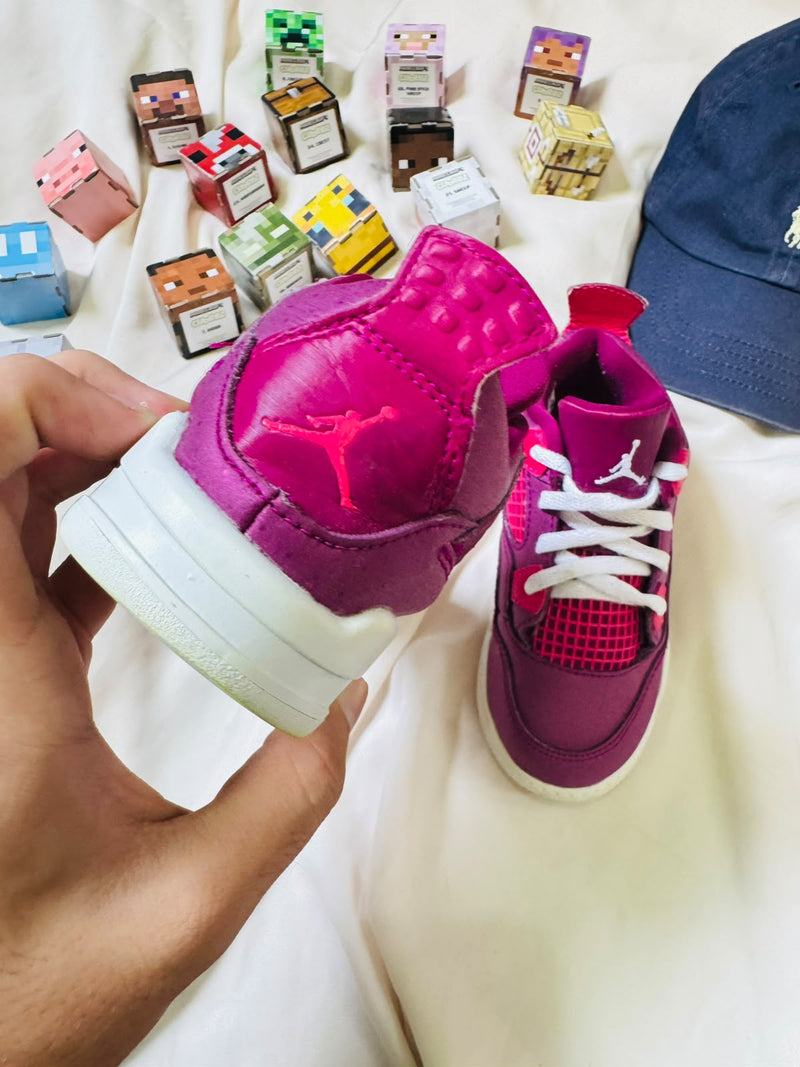 Air Jordan 4 kids sneaker magenta pink heel view