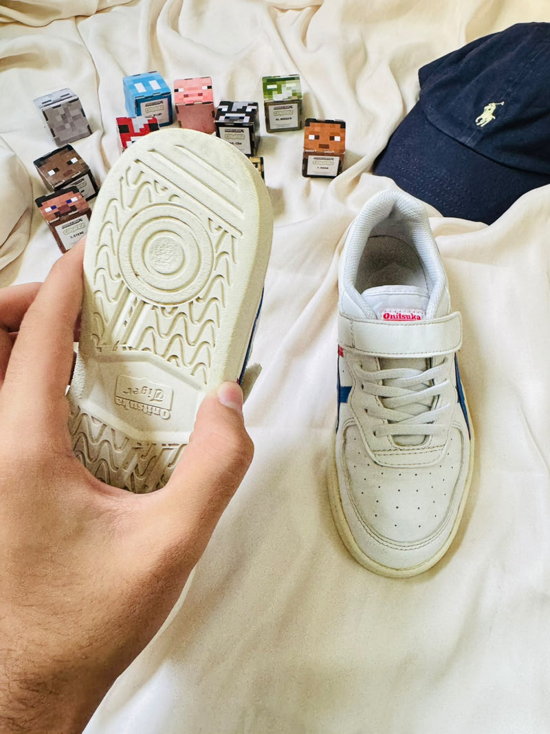 Rubber outsole of Onitsuka Tiger kids sneaker