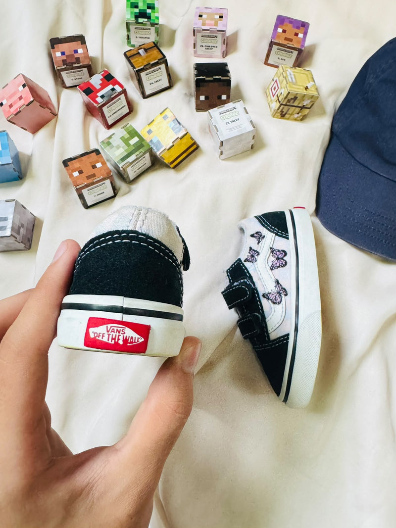 Vans kids butterfly black white sneaker side view